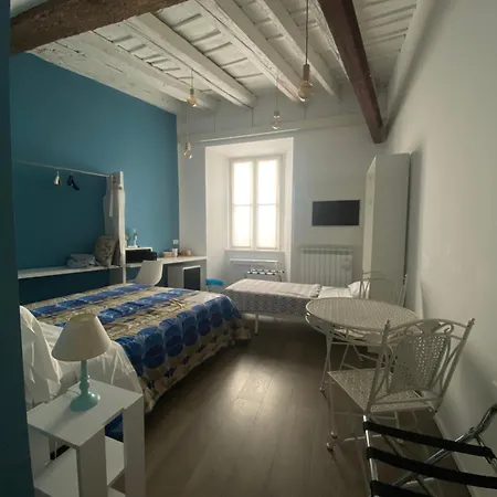 Rumi בית הארחה 4*